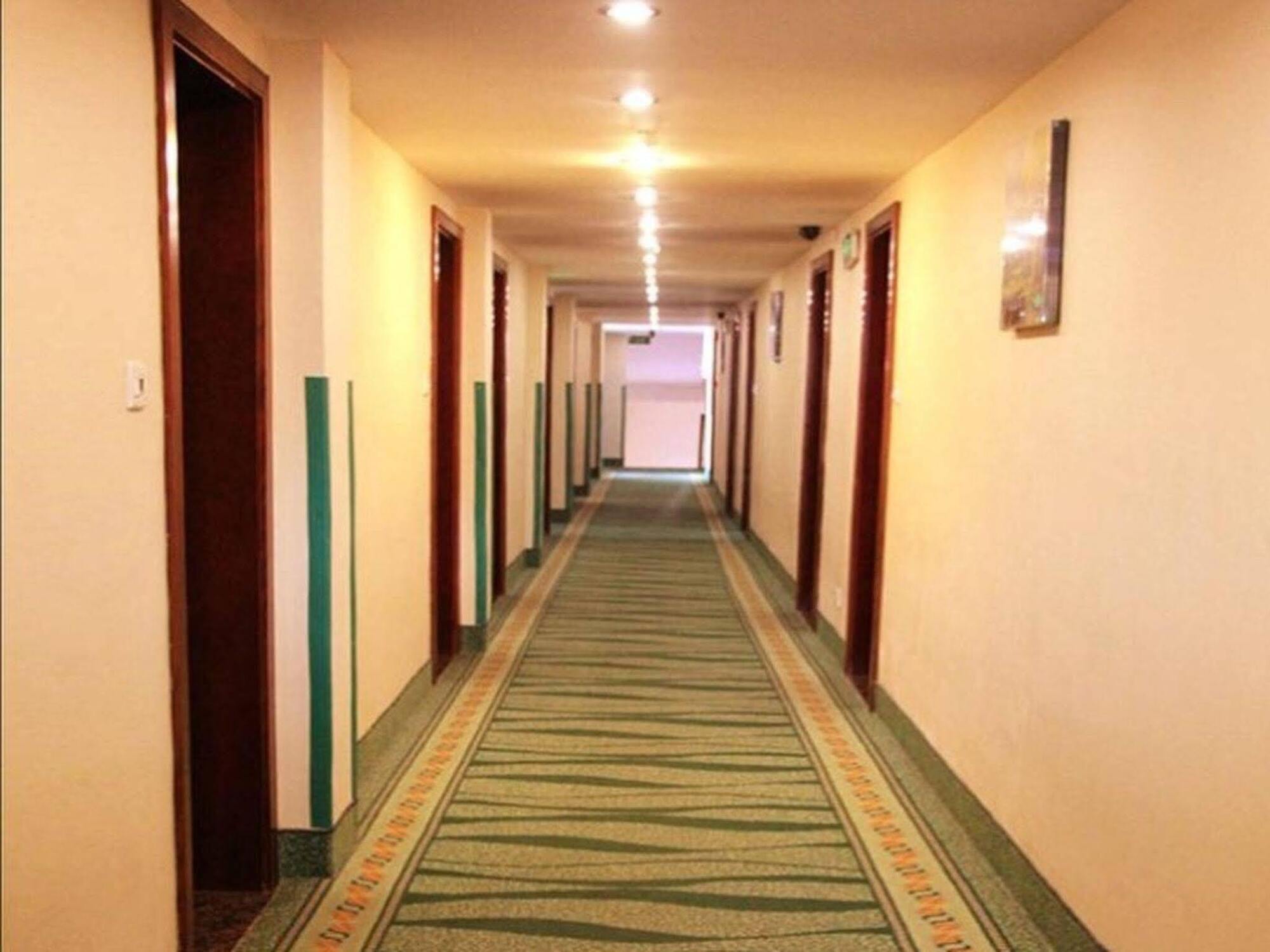 Greentree Inn Guangdong Shenzhen Huaqiangbei Express Hotel Exterior photo